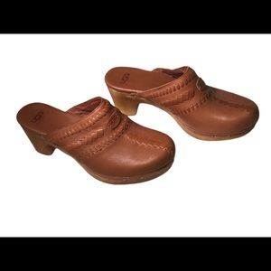 UGG Lined Leather Clogs size 9